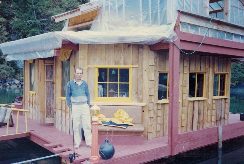 construire maison flottante en bois