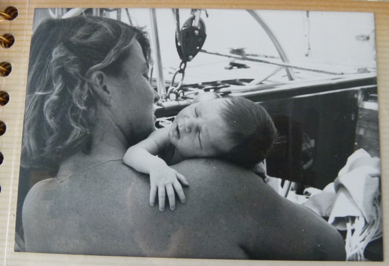 bébé en voilier tour du monde