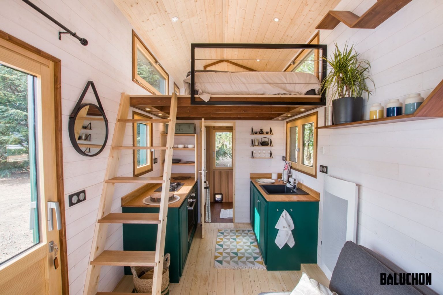 Visite de l'intérieur d'une Tiny House : la mini-maison de Célia et Damien