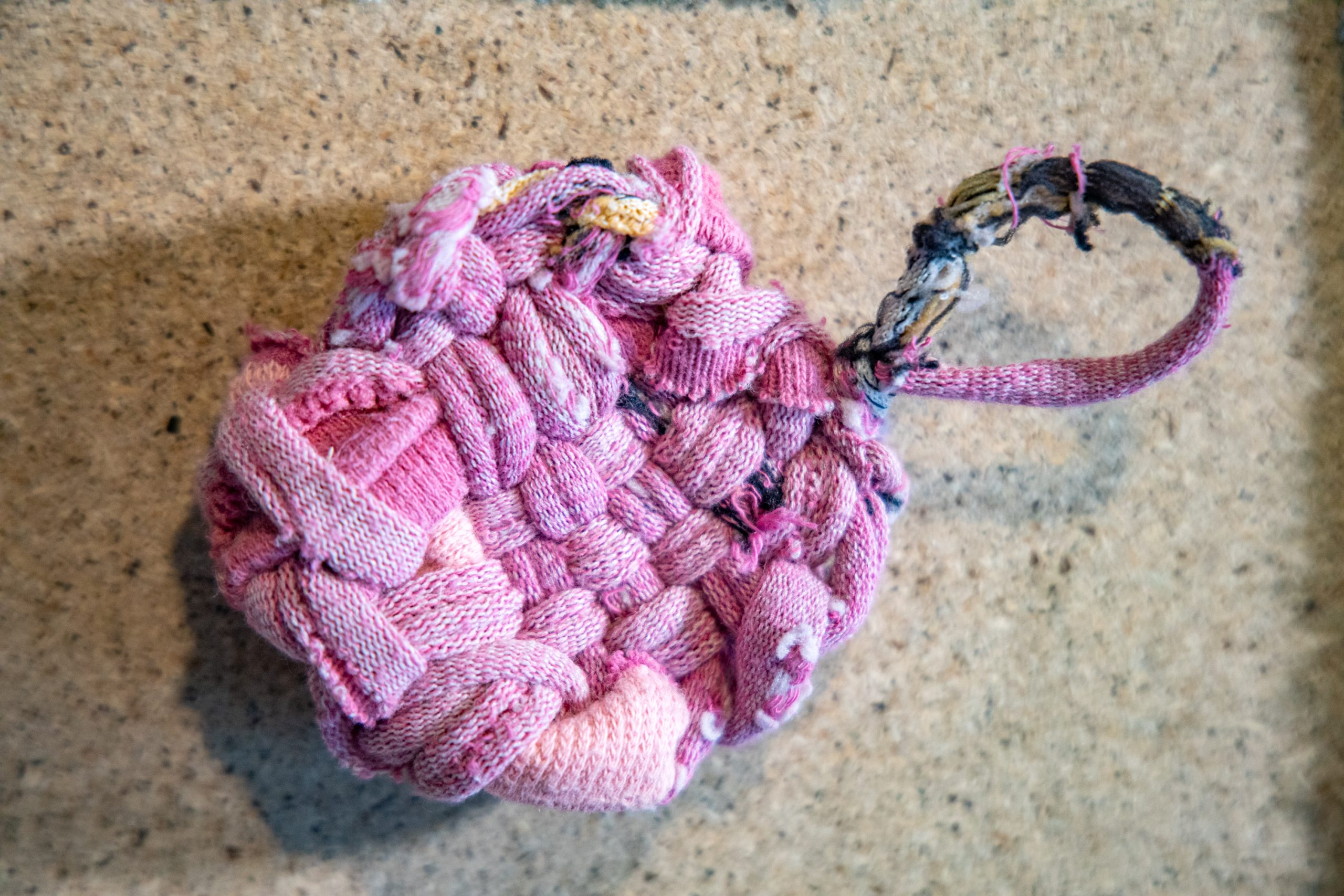 Tawashi Avec Des Chaussettes Usagées 14 Cm