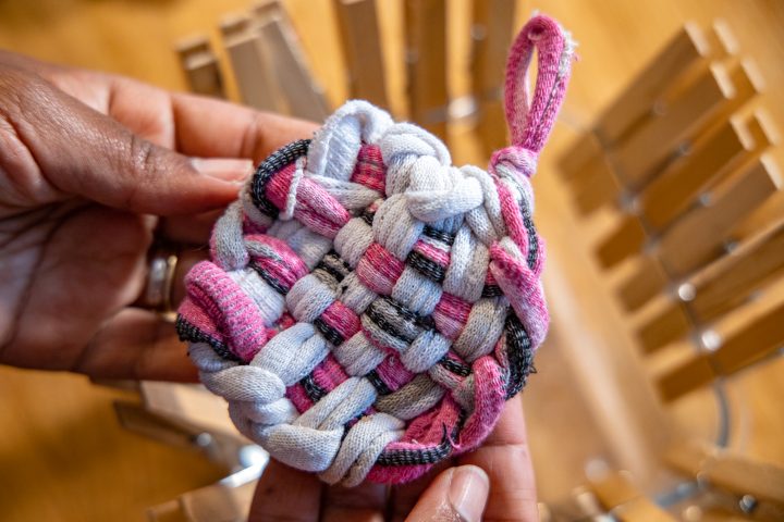 Upcycling : Fabriquer un tawashi avec une chaussette orpheline