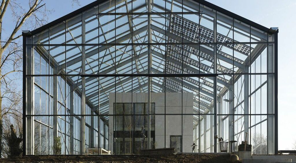 Ils Vivent En Autonomie Dans Une Maison Serre Bioclimatique