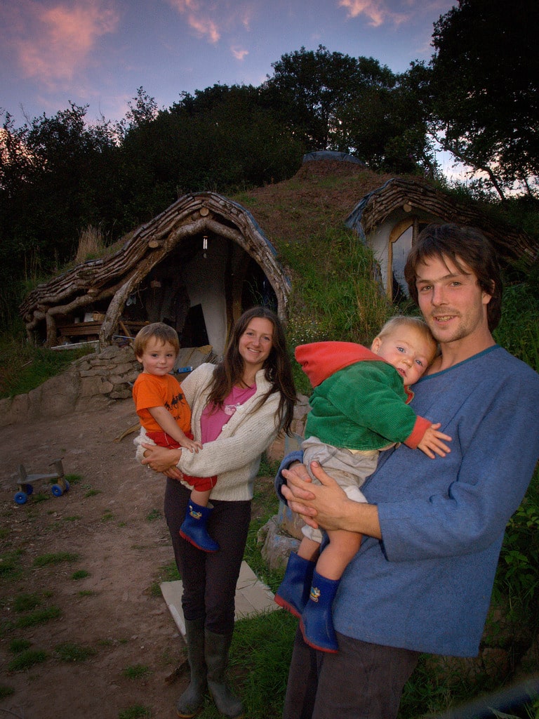 maison hobbit en famille