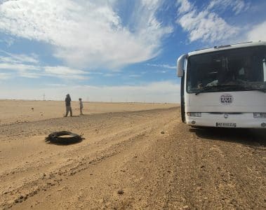 Vivre en bus aménagé : le choix d'une famille nomade