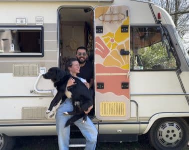 Travailler en camping-car : le quotidien d’un couple de freelances nomades