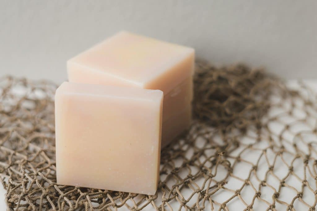 Produits et astuces pour un lavage nomade efficace